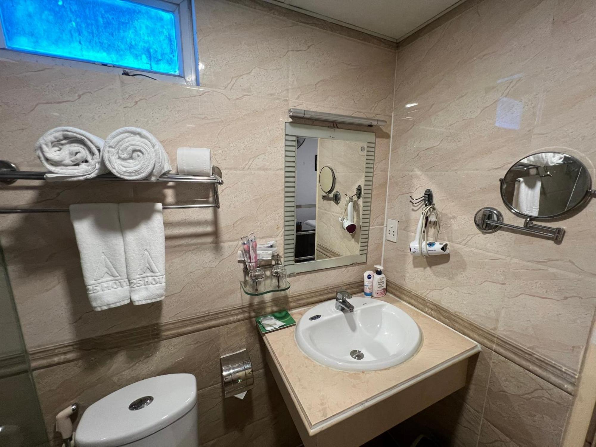 A25 Hotel - 19 Bui Thi Xuan Ho Chi Minh Zewnętrze zdjęcie
